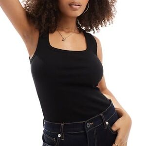 NWOT- & OTHER STORIES Ribbed Tank Top in Black